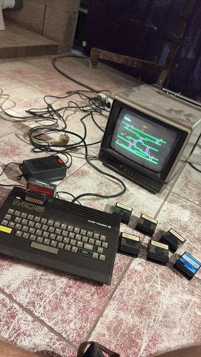 Thomson - MO5 - Thomson MO5 avec moniteur Nordmende Color, Games en Spelcomputers, Spelcomputers | Overige Accessoires