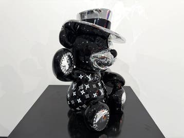 Van Apple - Bandit Bear LV