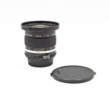 Nikon Nikkor 18mm f/3.5 Objectif grand-angle