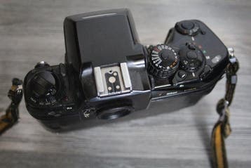 Nikon F4 + MB-21 Analoge camera, TV, Hi-fi & Vidéo