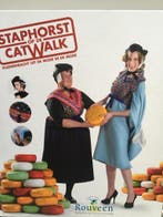 Staphorst op de catwalk 9789078914006 Gerard van Oosten, Verzenden, Zo goed als nieuw, Gerard van Oosten