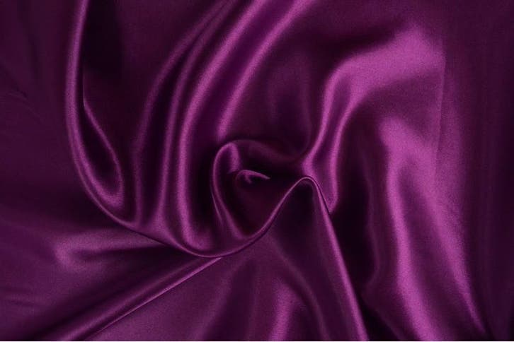 15 meter satijn stof - Cassis - 100% polyester, Hobby & Loisirs créatifs, Tissus & Chiffons, Envoi
