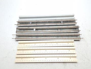 Peco H0 - Décor de train miniature (1) - puits dinspection