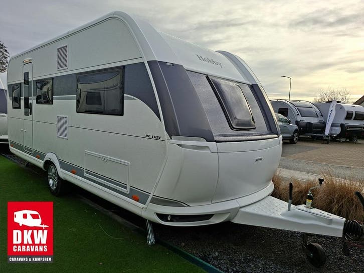 HOBBY De Luxe 495 UL, Caravans en Kamperen, Caravans, 1250 - 1500 kg, Gascomfoor, Hordeur, Kachel, Koelkast, Lichtmetalen velgen