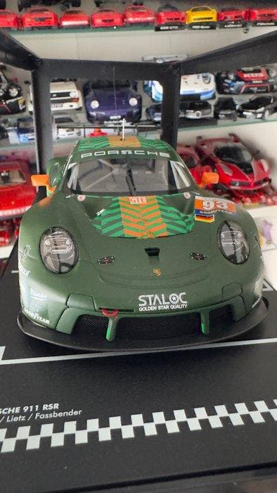 IXO 1:18 - Modelauto - Porsche 911 RSR-19 #93 - Modelo Raro, Hobby en Vrije tijd, Modelauto's | 1:5 tot 1:12