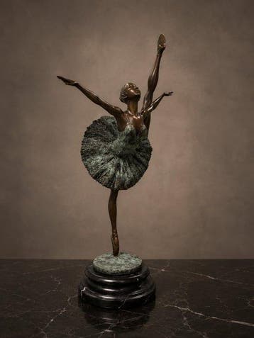 sculptuur, Imposante bronzen ballerina – spectaculaire