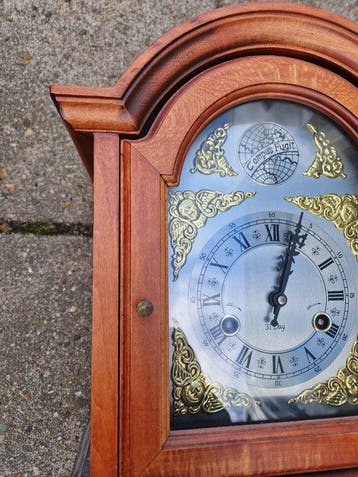 Horloge de table - tempus fugit - Bois, Laiton - 1980-1990 -, Antiquités & Art