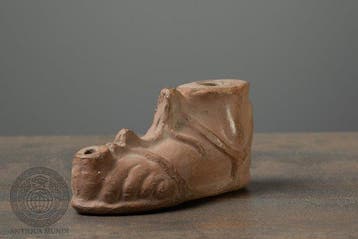 Oud-Romeins Terracotta Romeinse terracotta olielamp in de