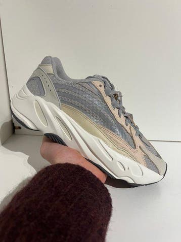 Adidas - YEEZY BOOST 700 V2 - Sneakers - Taille : EU 40 -