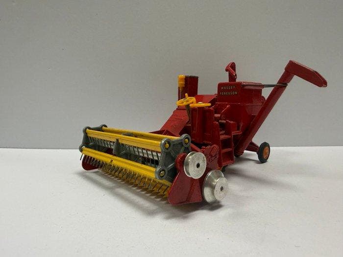 Corgi 1:43 - Model landbouwmachine - 1111 Massey-Ferguson, Hobby & Loisirs créatifs, Voitures miniatures | 1:5 à 1:12
