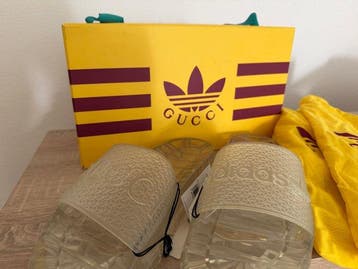 Gucci x Adidas - Teenslippers - Maat: EU 46, Nieuw