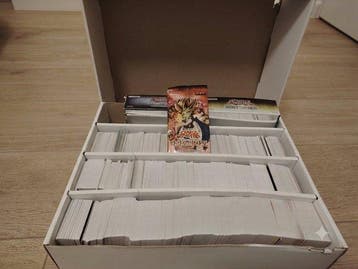 Konami - 300 Mixed collection - Yu-Gi-Oh!, Hobby & Loisirs créatifs, Jeux de cartes à collectionner | Yu-gi-Oh!