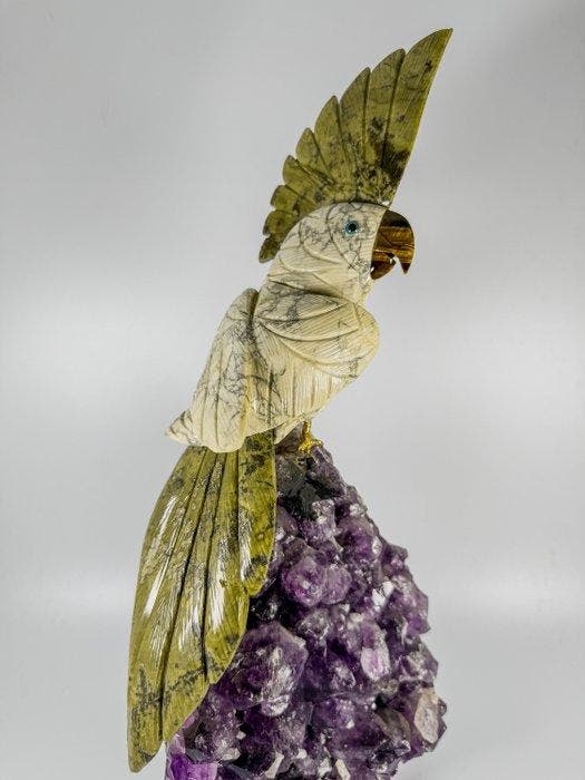 Handgesneden vogel op amethistcluster Kristal - Hoogte: 37, Collections, Minéraux & Fossiles