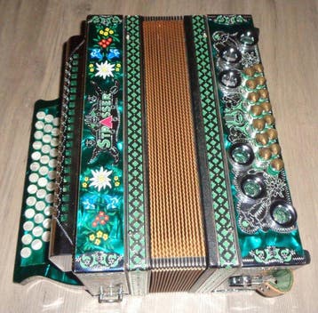 Steirische Harmonika Strasser - TOPZUSTAND 4 reihige, Muziek en Instrumenten, Nieuw