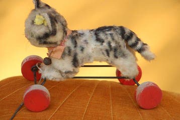 Steiff: Tabby de kat op wieltjes, EAN 1317 - Ours en peluche