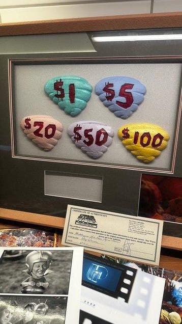 The Flintstones In Viva Rock Vegas - Original Movie Props &, Verzamelen, Nieuw