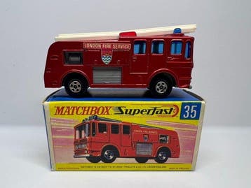 Matchbox 1:64 - Modelauto - Merryweather Fire Engine