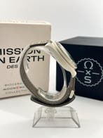 Omega x Swatch - MoonSwatch  Mission on Earth “Desert” -, Handtassen en Accessoires, Horloges | Heren, Nieuw