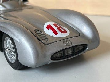Franklin Mint 1:24 - Voiture de sport miniature - Mercedes, Nieuw