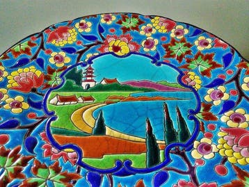 Longwy - Assiette - Geëmailleerde reliëfdecoratie