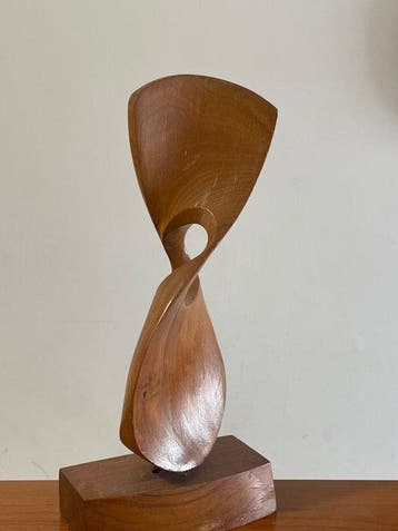 Hadi Miri (XX) - Sculpture, The Hole - 36 cm - Hêtre - 2011