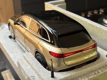 NZG 1:18 - Voiture miniature - Mercedes Maybach EQS 680 SUV