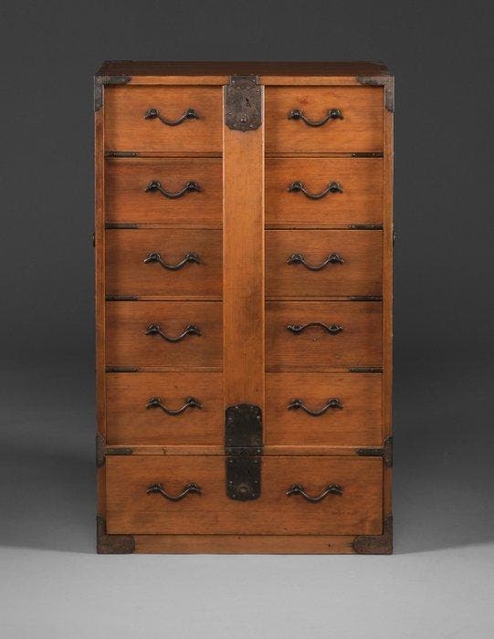 Coffre portable du colporteur - bois hinoki, fer - Japon -, Antiquités & Art, Antiquités | Autres Antiquités