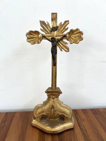 Crucifix - Verguld hout - 1800-1850