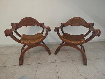 Chaise (2) - Bois dur - Chaises Savonarola