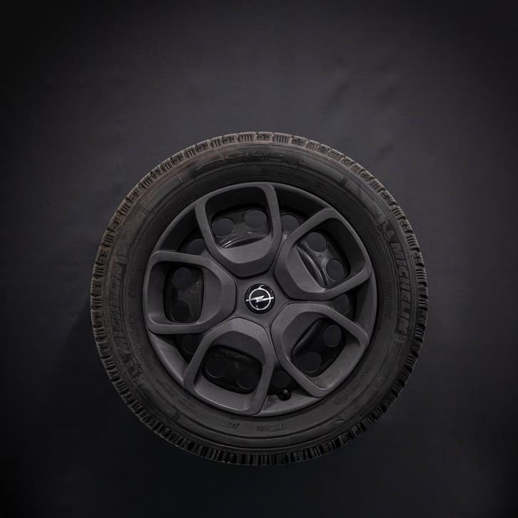 17 inch velgen Opel Vivaro Winterbanden 215/60/17, Auto-onderdelen, Banden en Velgen, 17 inch, Winterbanden, 215 mm, Personenwagen