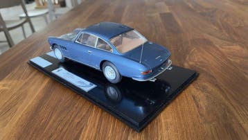 BBR Models 1:18 - Voiture miniature - Ferrari 330 GT 2+2, Nieuw