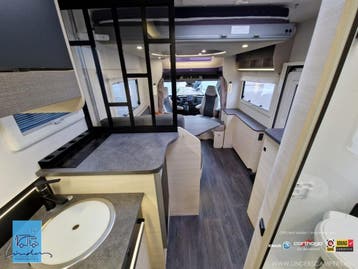 Chausson Titanium Ultimate 660 | Automaat | Ruimtewonder, Half-integraal