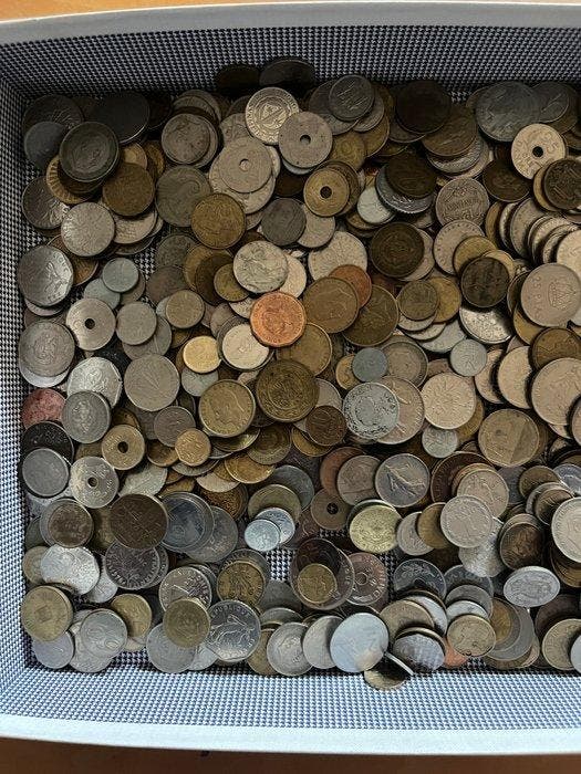 Wereld. Lotto di 8,5 Kg di monete - anni vari (Zonder, Postzegels en Munten, Munten | Europa | Niet-Euromunten