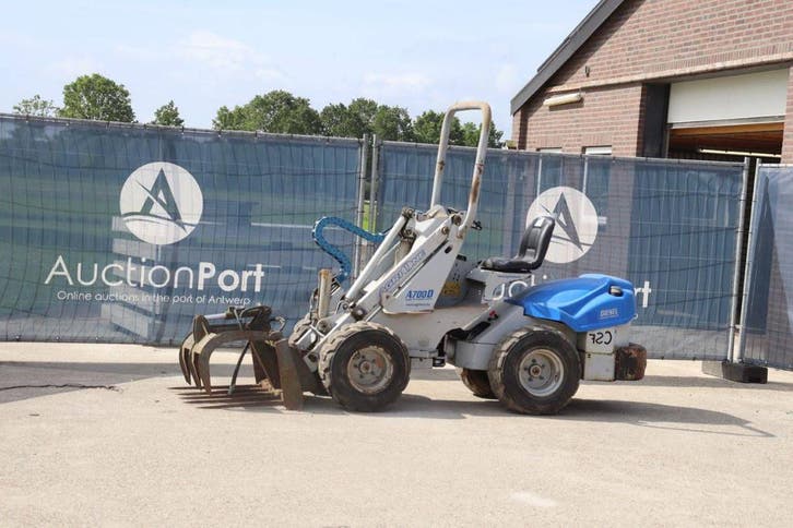 Veiling: Kniklader AgriOne A700 Diesel 22.8kW 2008, Zakelijke goederen, Machines en Bouw | Kranen en Graafmachines, Ophalen