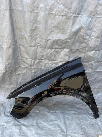 Audi Q3 F3 83A linker voor spatbord, Autos : Pièces & Accessoires, Verzenden