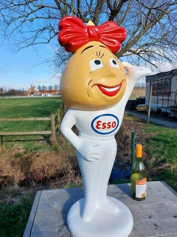 Beeld, 80 cm high female statue Esso - 80 cm - polyresin