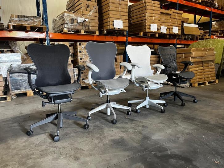 Voorraad diverse Herman Miller Mirra 2 Bureaustoelen, Huis en Inrichting, Bureaustoelen, Bureaustoel, Overige kleuren, Zo goed als nieuw
