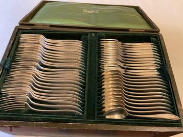 Christofle - Luc Lanel - Bestekset voor 12 personen (144) -