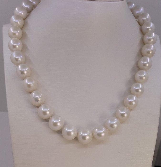 Sans prix de réserve - Collier Perles Edison blanches rondes, Handtassen en Accessoires, Kettingen