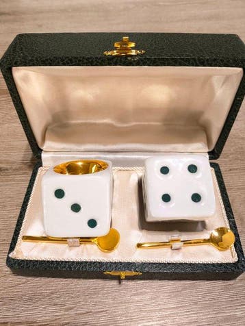 R. Montigny - Salière et poivrière - Porcelaine