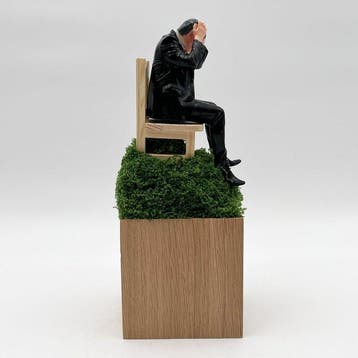 Coco de Paris - Thinking in the grass