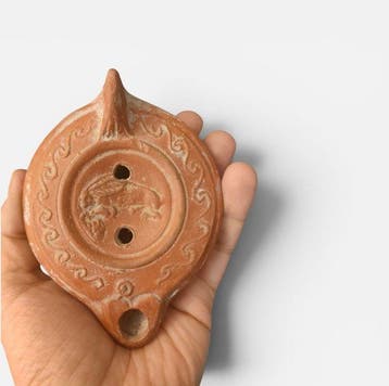 Oud-Romeins Terracotta-olielamp 12,50 cm.