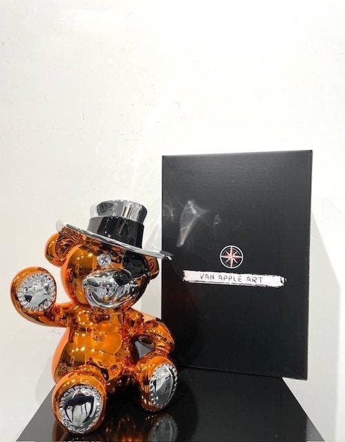 Van Apple - Bandit Bear, Antiquités & Art, Art | Objets design