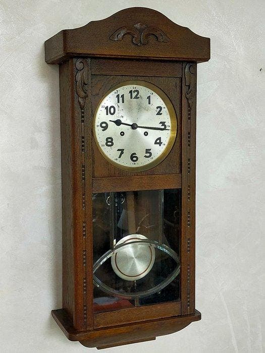 Wandklok - Klassische Suevia Wand Uhr aus Eichenholz –, Antiek en Kunst, Curiosa en Brocante