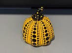 Yayoi Kusama (after) - sculptuur, Dots Obsession Pumpkin