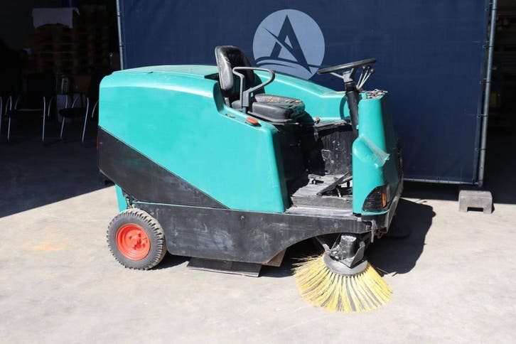 Veiling: Veegmachine Karcher Elektrisch, Zakelijke goederen, Machines en Bouw | Onderhoud en Reiniging, Ophalen