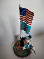 Disney - Statue, Mickey Mouse reporter in Amerika - 34 cm -