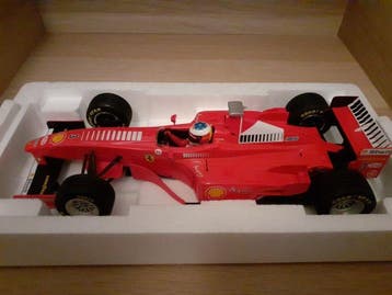 Pauls Model Art 1:18 - Modelauto - Ferrari F300