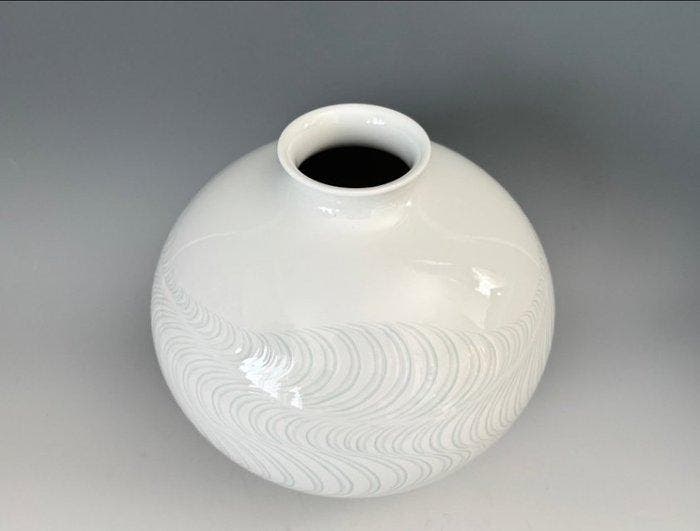 Vaas - Porselein - Japan - Hakuji Shiobori Tsubo - Fujii, Antiquités & Art, Antiquités | Autres Antiquités