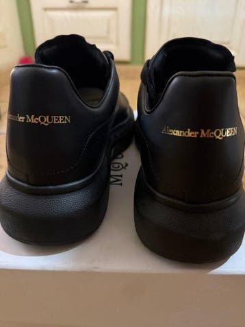 Alexander McQueen - Pumps - Maat: EU 43, Nieuw